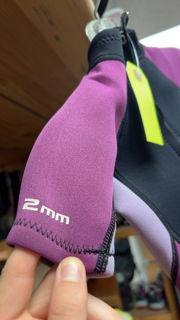BARE Junior Size 4 2mm Shorty Wetsuit - Pink/Black