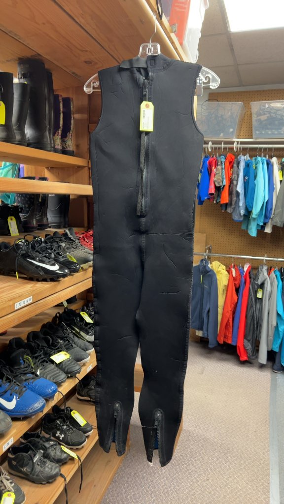 I.D.C. Adult Sleeveless Wetsuit