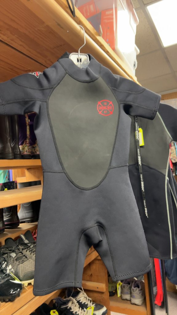 Level Six Junior Shorty Wetsuit - Size 8
